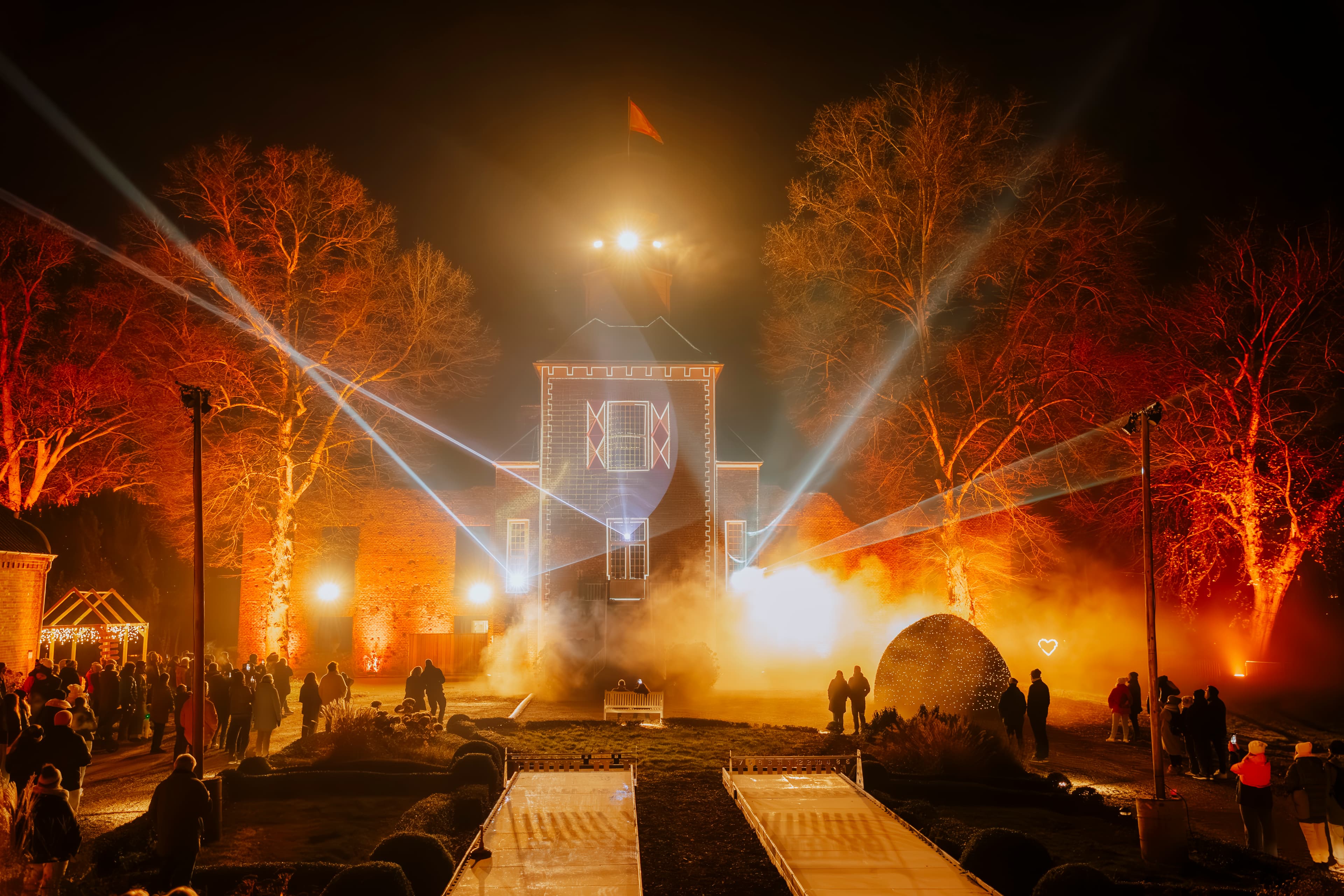 Projezierung auf das Schloss Hertefeld